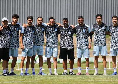  پاسخ تصویری استقلال به پرسپولیسی‌ها