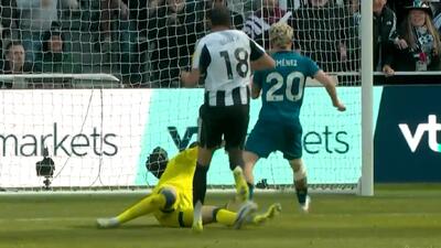  گل اول نیوکسل به بورنموث (ویلیام اسولا)