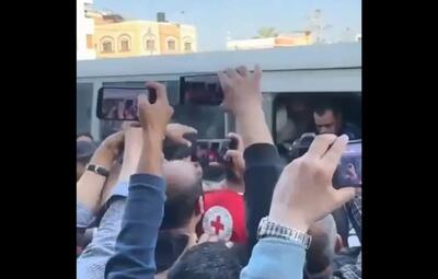  لحظه ورود شماری از اسرای فلسطینی آزادشده به غزه