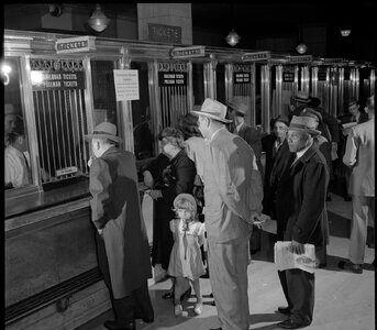  عکس آگهی فروش چهار کودک/ اینجا شیکاگو است، سال 1948