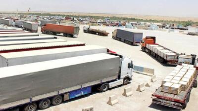  امارات باید از زنجیره تجارت ایران حذف شود