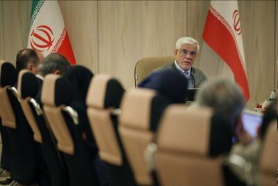  عارف: تیم مذاکره‌کننده در حال دفاع از منافع ملی است