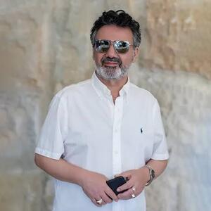  معین: دوست دارم به ایران برگردم