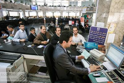  گلایه وزیر اقتصاد از تخلف بانک‌ها/ آیا جریمه‌های دیرکردِ به اجبار گرفته‌شده به مردم بازگردانده می‌شود؟