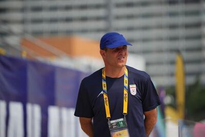  سرمربی تیم ملی فوتبال ساحلی:با تمام توان به مصاف حریفان می‌رویم