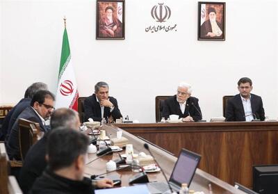  عارف:امنیت تنگه هرمز رایگان نیست - تسنیم