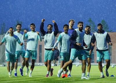  تیم ملی زیر باران شروع کرد