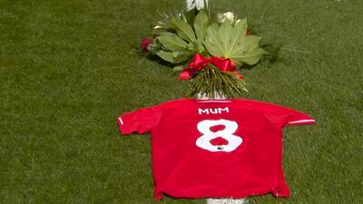  مراسم طرفداران ناتینگهام برای درگذشت مادر اندرسون