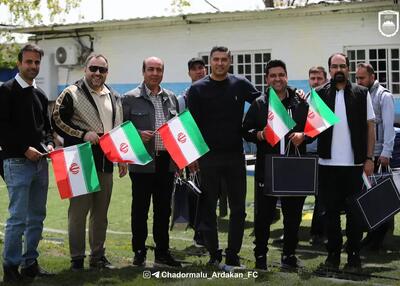  بدرقه چادرملو زیر پرچم کشور (عکس)