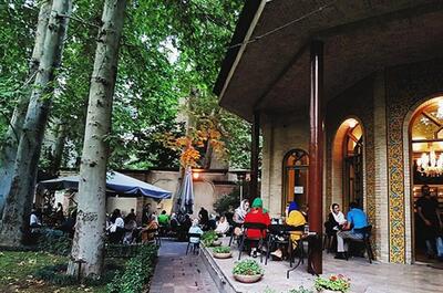  تصاویر خبرگزاری فرانسه از کافه‌های تهران در دوران آتش‌بس