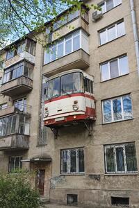  عجب بالکنی!