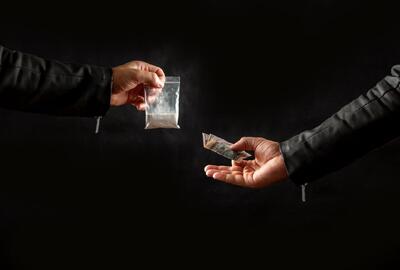  گرانی «بَنگ» در آتش جنگ/  بالاترین آسیب  اجتماعی بعد از جنگ را بشناسید