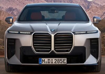  پرچمدار BMW رونمایی شد / مقایسه تصویری سری 7 جدید و مدل فعلی