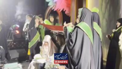  مراسم عقد یک زوج جوان در تجمع مردمی میدان نبوت تهران