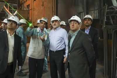  رییس سازمان بورس: انتقال فولاد مبارکه به جای دیگر اشتباه است / باید در مکان فعلی بازسازی شود