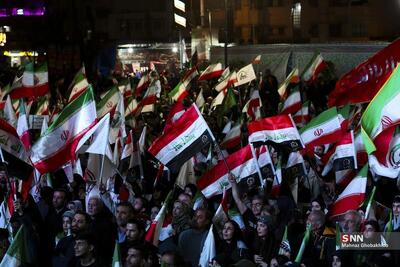  تجمعی از جنس قدردانی/ مردم از حمایت های عراق در جنگ اخیر تشکر کردند + فیلم و عکس