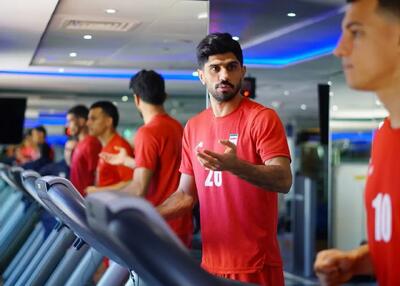  دانیال اولین جام جهانی را بو می‌کشد (عکس)