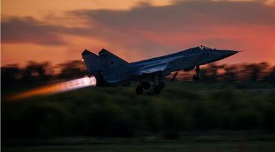  اسکورت هواپیمای هیئت ایرانی توسط جت‌های JF-17 Thunder نیروی هوایی پاکستان + فیلم
