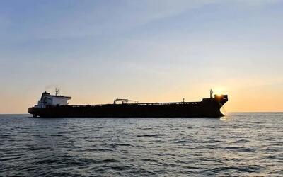  کشتی غول پیکر با اسکورت شناور‌های سپاه به ایران رسید/ محموله کشتی چه بود؟