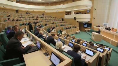  یک سناتور روسیه نسبت به عواقب وام‌های اتحادیه اروپا به اوکراین هشدار داد