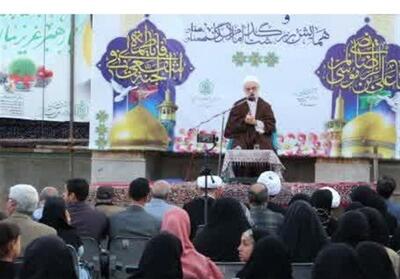  تجلیل از خادمان امامزادگان استان سمنان در آیین دهه کرامت - تسنیم