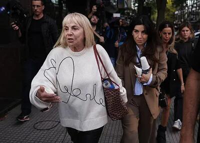  تصاویر تکان‌دهنده از پیکر بی‌جان مارادونا در دادگاه