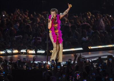  ضرر بزرگ خواننده معروف به آژاکس