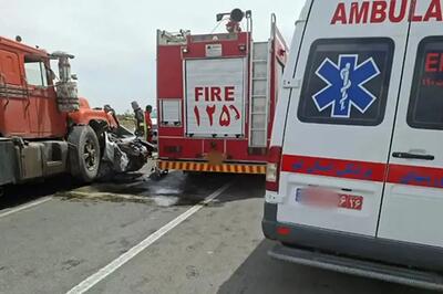  تصادف مرگبار سواری با تریلی در جاده قم کاشان