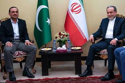  تصاویر دیدار عراقچی با نخست‌ وزیر پاکستان