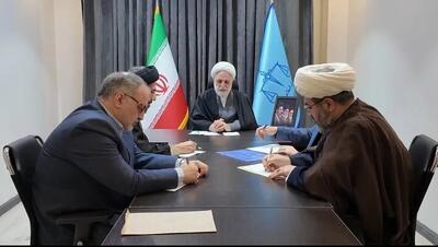  دشمن زخم خورده است و ما نباید دچار غفلت شویم/ به هیچ وجه نباید حضور مردم در صحنه کمرنگ شود