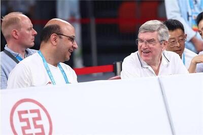  گفت‌وگوی توماس باخ با دبیرکل کمیته ملی المپیک ایران در حاشیه رقابت‌های بسکتبال سه نفره