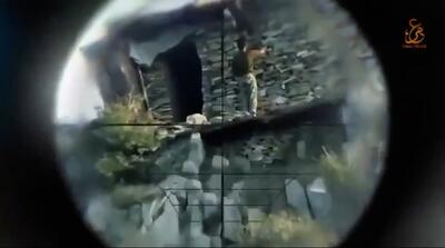  لحظه کشتن سرباز ارتش پاکستان توسط تک تیرانداز طالبان