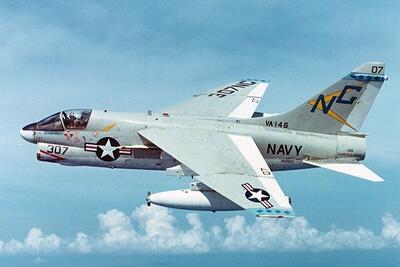  آشنایی با چند هواپیمای نظامی آمریکا که در طبس به کار گرفته شدند