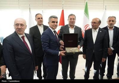  افزایش پذیرش روزانه کامیون‌های ترانزیتی بین ایران و ترکیه - تسنیم