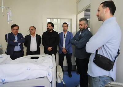  عیادت تاجرنیا و استقلالی‌ها از پیشکسوت باشگاه (عکس)