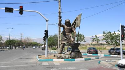  رونمائی از تندیس کاوه آهنگر در مجاورت بازار آهن پایتخت