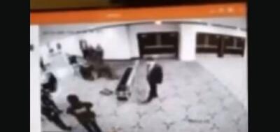  تصاویر دوربین مداربسته از لحظهٔ حمله به مراسم خبرنگاران کاخ سفید