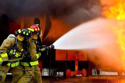  جزئیات آتش‌سوزی امروز در خیابان انقلاب تهران