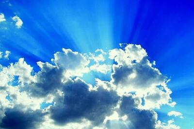  چرا آسمان همه جا به یک اندازه آبی نیست؟