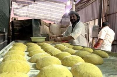  آخرین وضعیت ذخایر آرد مورد نیاز نانوایی‌ها/ معاون جهاد کشاورزی: مردم نگران نباشند