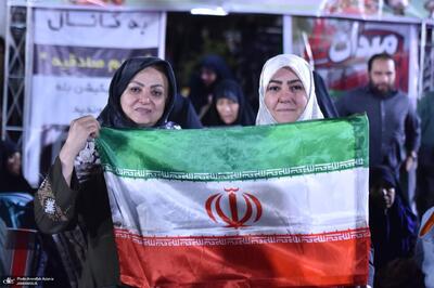  پنجاه و پنجمین شب اجتماع پر شور مردم در میدان صادقیه