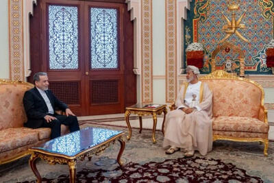  عراقچی در دیدار با سلطان عمان: حضور نظامی آمریکا موجب ناامنی منطقه است