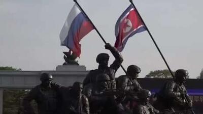  مراسم یادبود برای قهرمانان عملیات نظامی برون مرزی در پیونگ یانگ