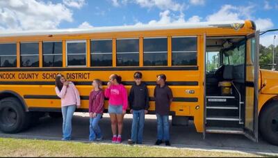  نجات اتوبوس مدرسه پس از بیهوشی راننده