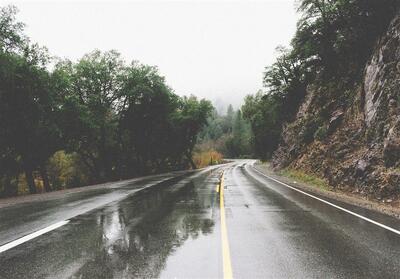  بارش باران در جاده‌های کوهستانی زنجان - تسنیم