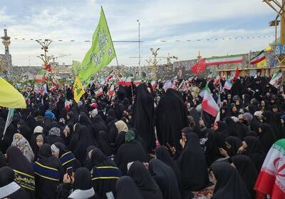  اجتماع مشت‌های گره کرده؛بیعت 40هزار نوجوان مشهدی با رهبر انقلاب - تسنیم