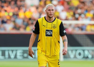  جستجو برای مدافع: جدایی ستاره دورتموند قطعی شد