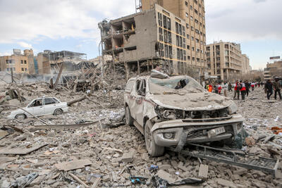  ما با جنگ هم‌زادیـــــــــم