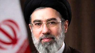  عکس های آیت الله مجتبی خامنه ای با خواهران و برادرانش از کودکی تا الان