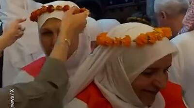  استقبال گرم از زائران ایرانی در بدو ورود به عربستان